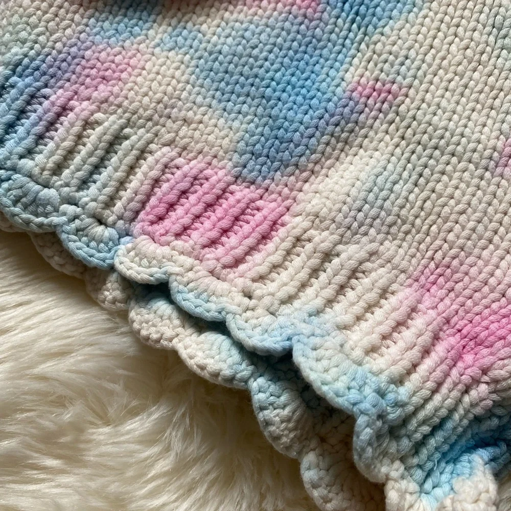 ๐ Karrisa Tie Dye Knit Scallop Shorts, Size L, Pink, White & Blue - Picture 8 of 17